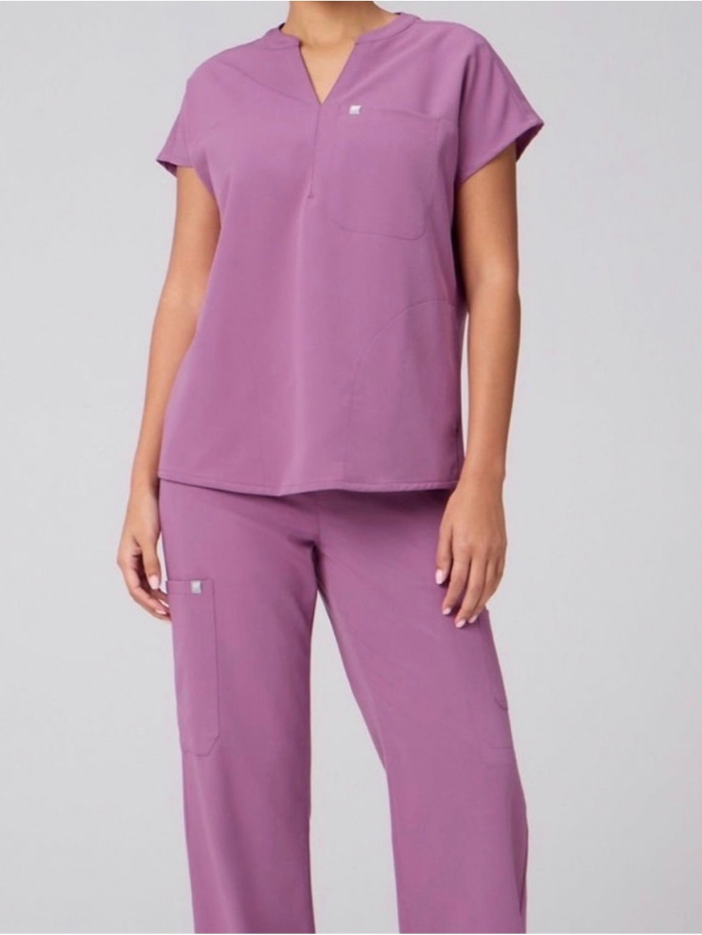 Fabletics Women's Two-Piece Scrub Set NWT